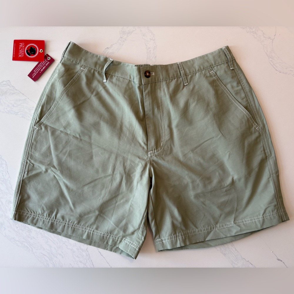 NWT Southern Proper Men’s Light Green Hybrid Shorts (L)